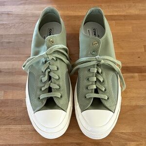Converse Chuck Taylor Sneakers